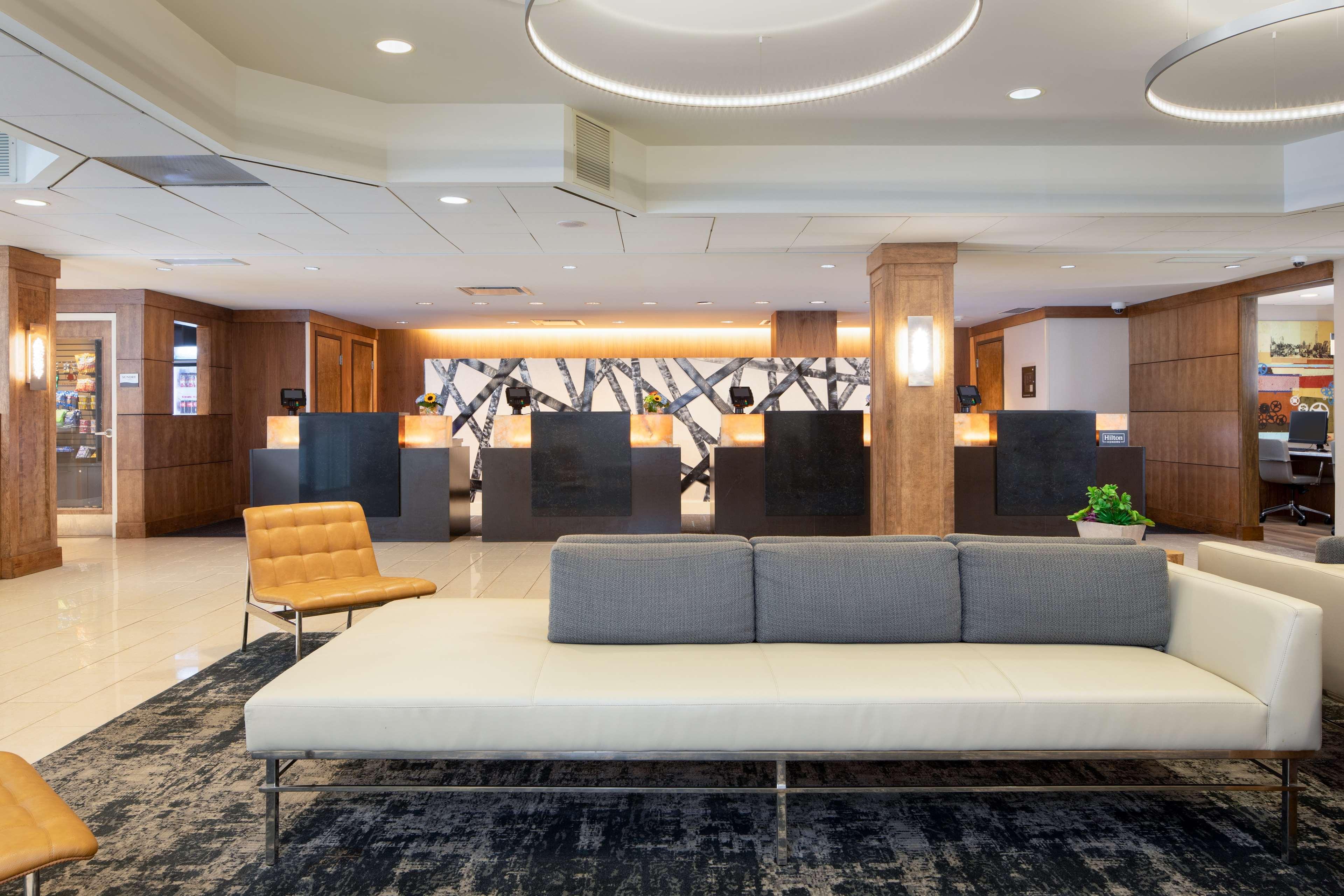 Doubletree By Hilton Hotel & Suites Pittsburgh Downtown Exterior foto
