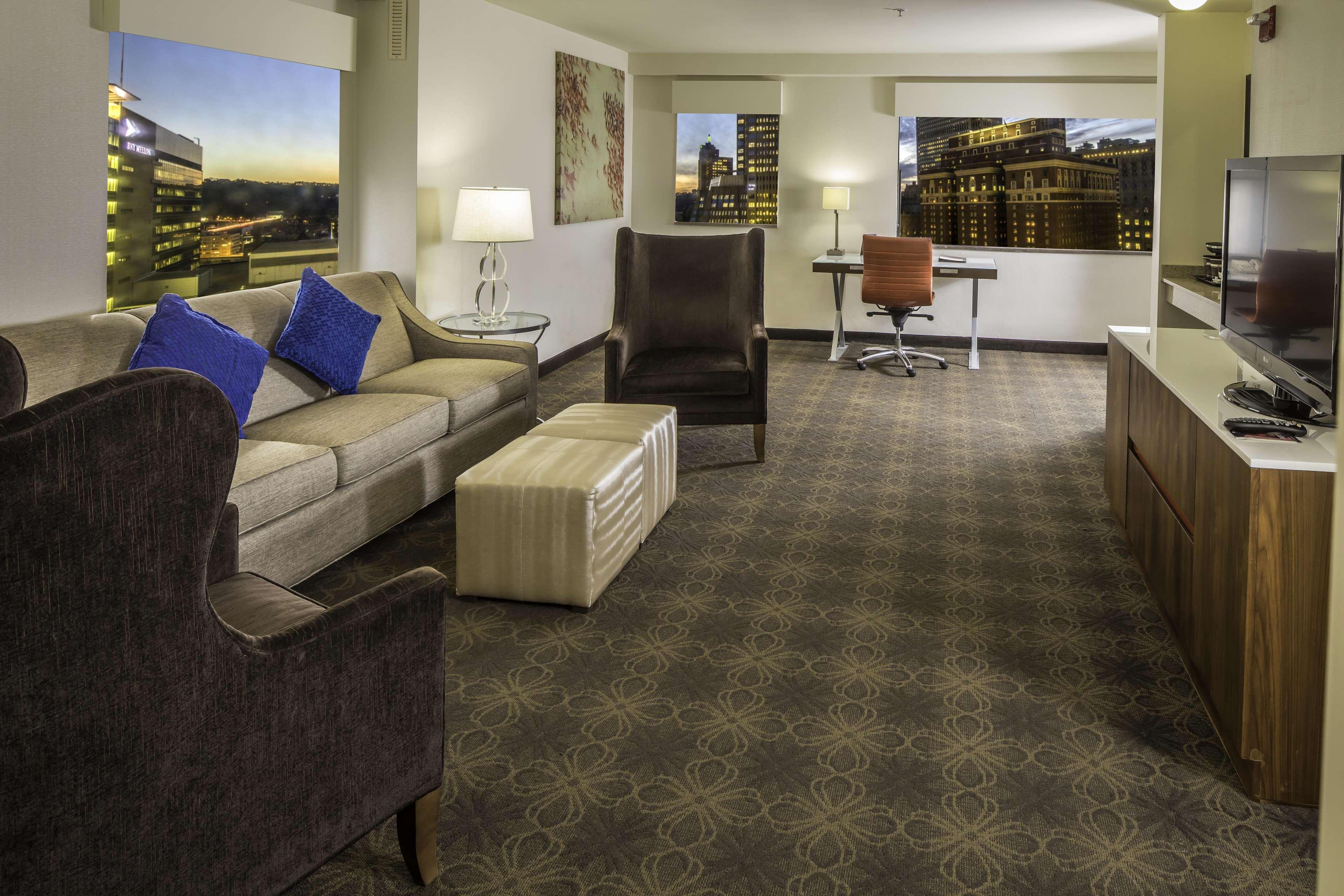 Doubletree By Hilton Hotel & Suites Pittsburgh Downtown Exterior foto