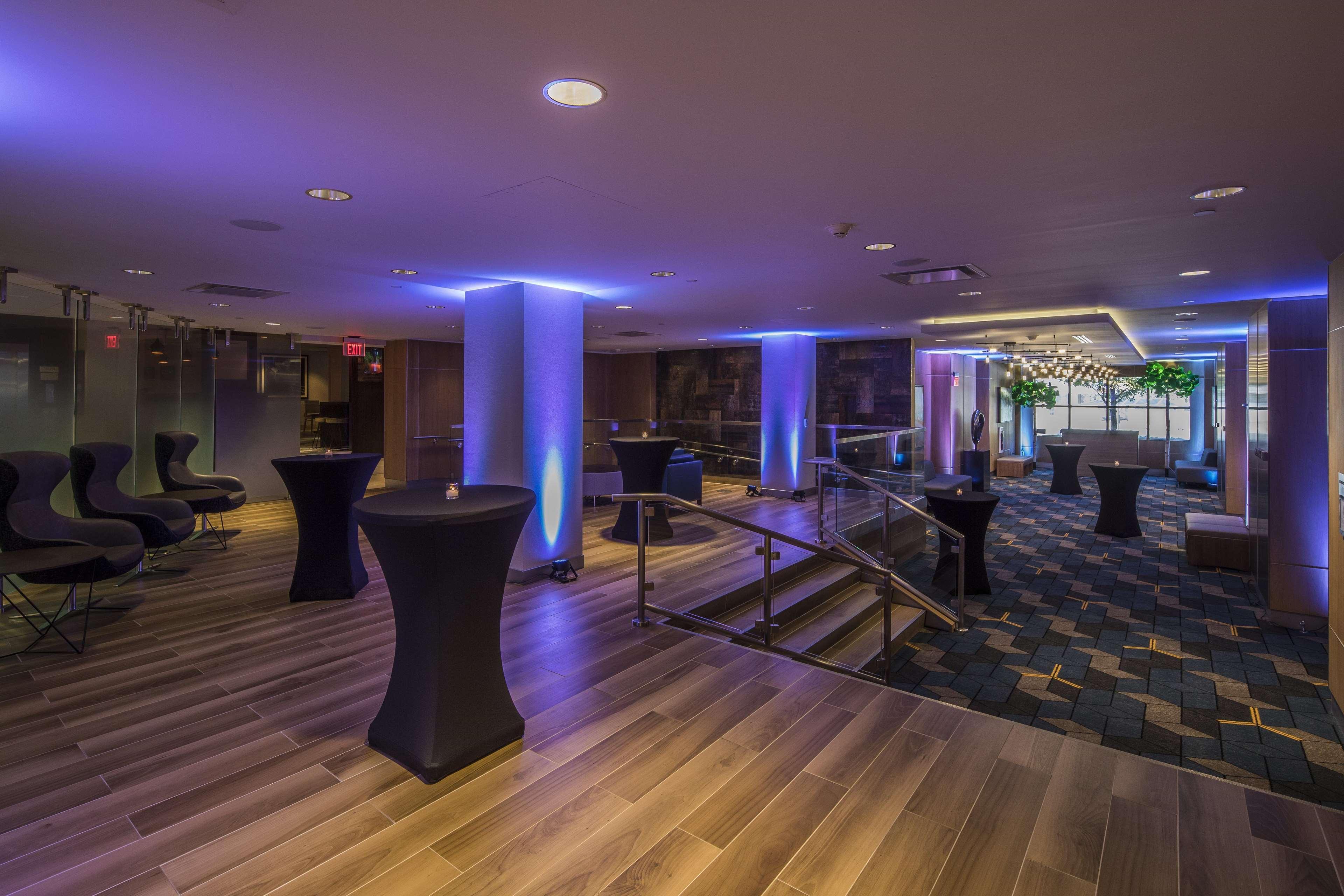 Doubletree By Hilton Hotel & Suites Pittsburgh Downtown Exterior foto