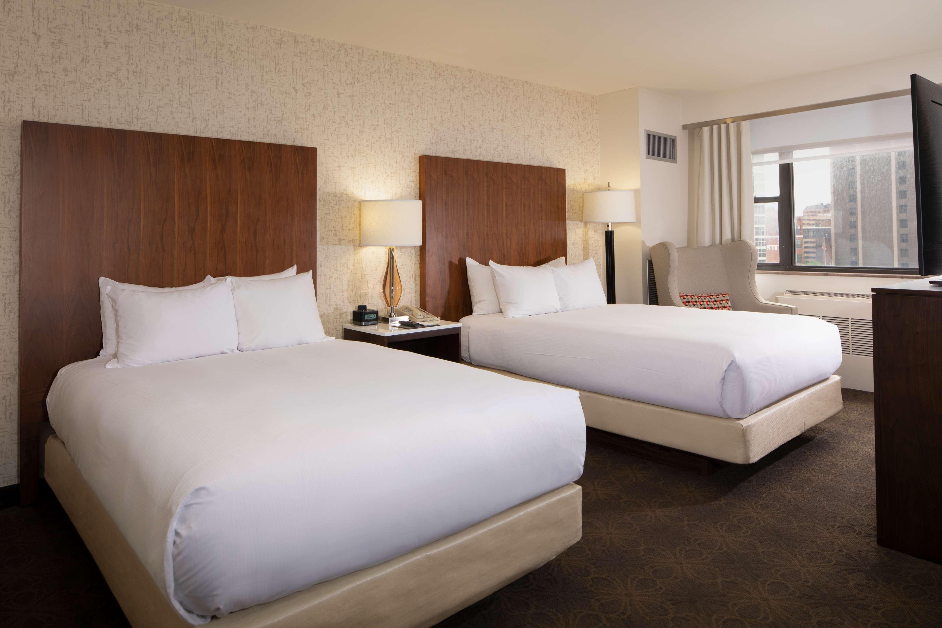 Doubletree By Hilton Hotel & Suites Pittsburgh Downtown Exterior foto