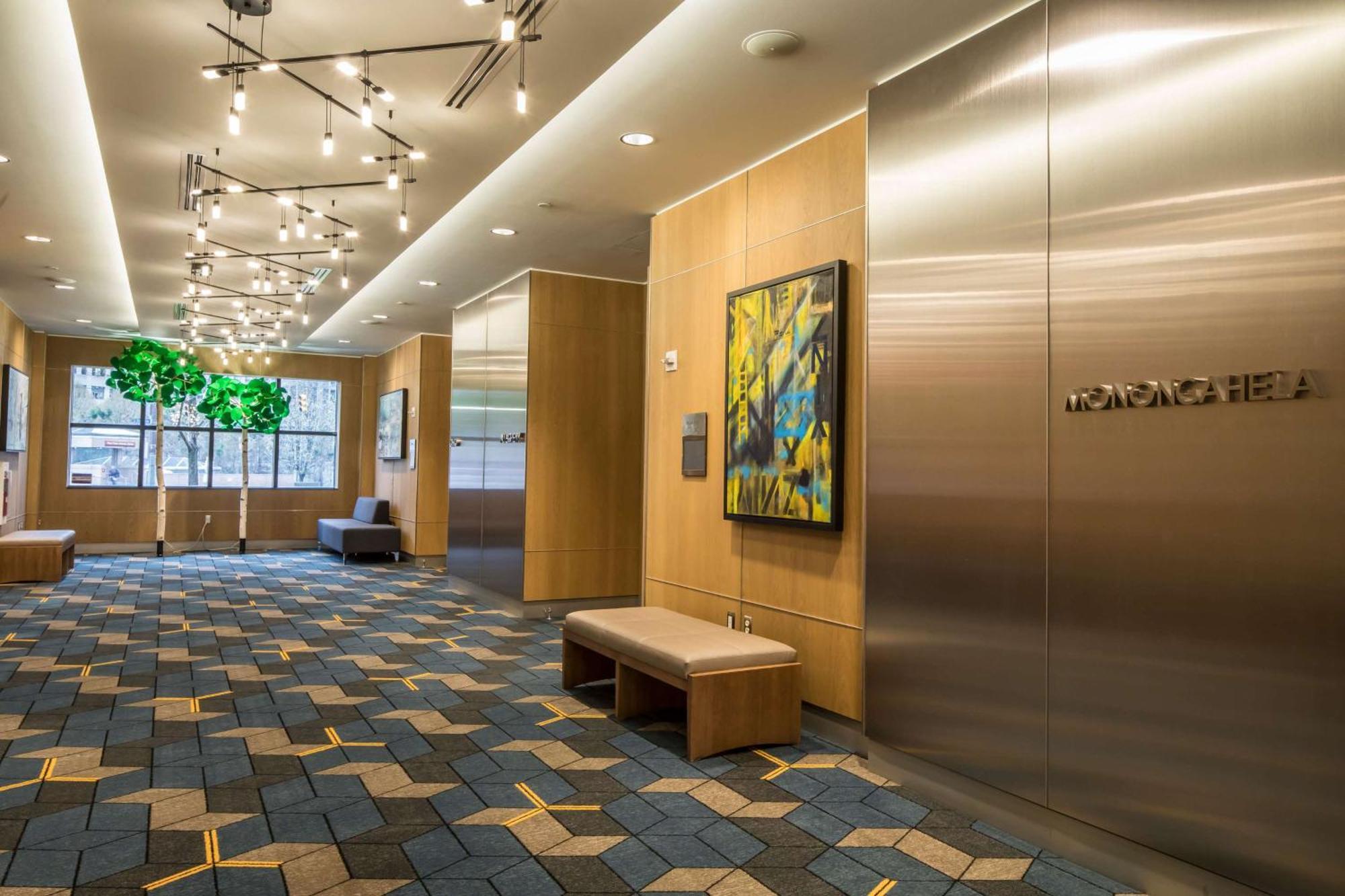 Doubletree By Hilton Hotel & Suites Pittsburgh Downtown Exterior foto